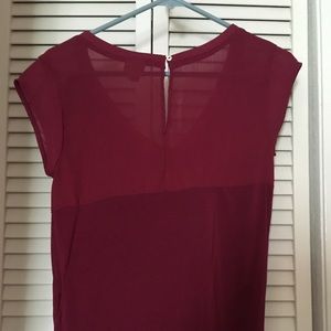Maroon keyhole short sleeve blouse